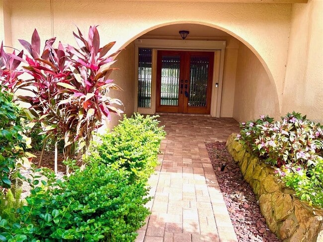 Photo - 2715 Montague Ct E