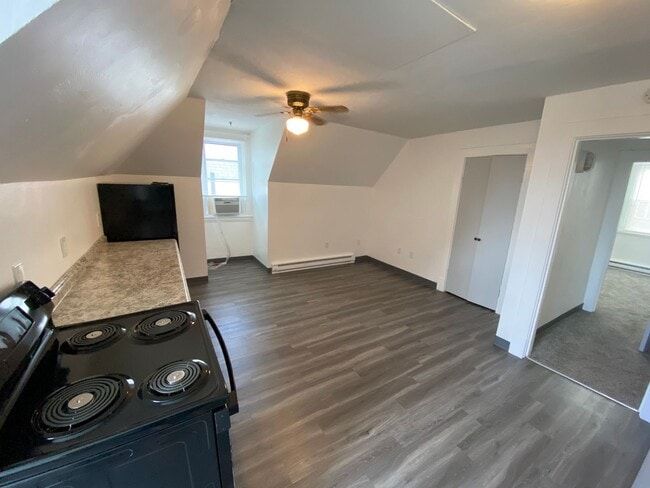 Photo - 130 S Bryant Ave Unit Apt 3