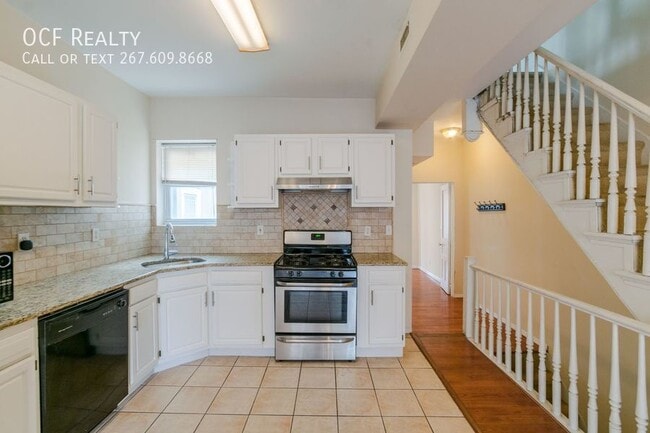 Photo - 2324 Christian St Unit 2F