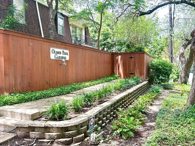 Photo - MOVE IN SPECIAL Upstairs Condo with Premium Amenities & Hardwood Floors!