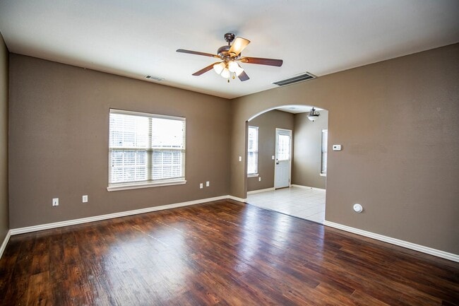 Photo - ***298 Copper Oaks***