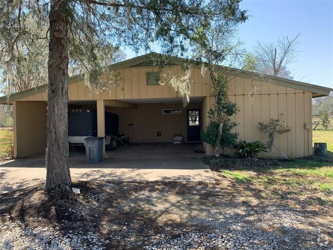 Building Photo - 29229 Sheffield Rd Rental