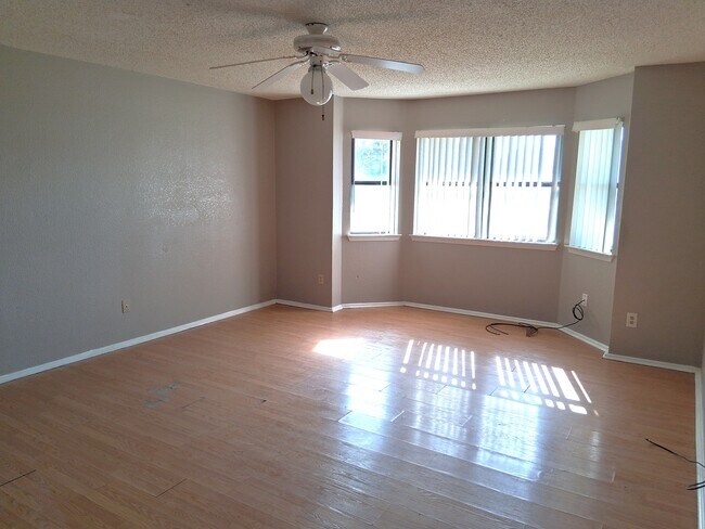 Photo - 3909 Shellrock Dr