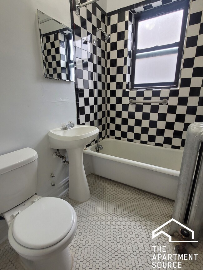 Photo - 1717 W North Shore Ave Unit 1F