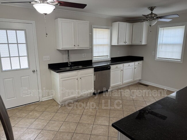 Photo - 103 Yorkshire Dr