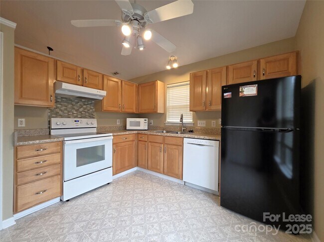 Photo - 8844 Treyburn Dr