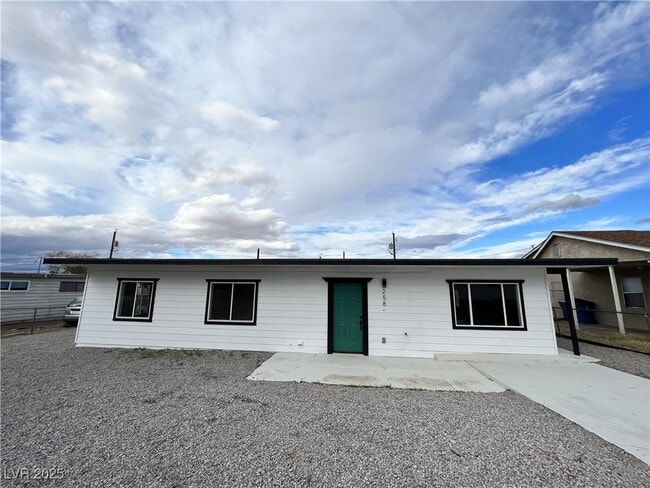 Photo - 258 W Basic Rd House