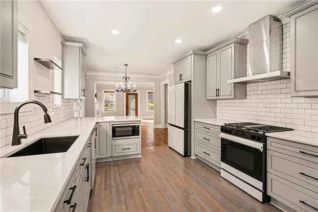 Photo - 39 Alden Ave NW