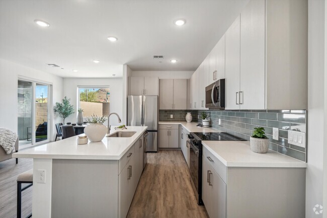 Building Photo - 2121 E Voltaire Ave Rental