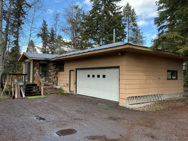 Building Photo - 155 Blanchard Lake Rd