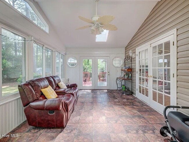 Photo - 5029 Woods Edge Rd