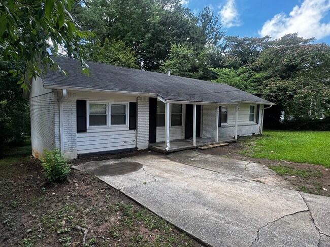 Photo - Room in House on Jeb Stuart Dr