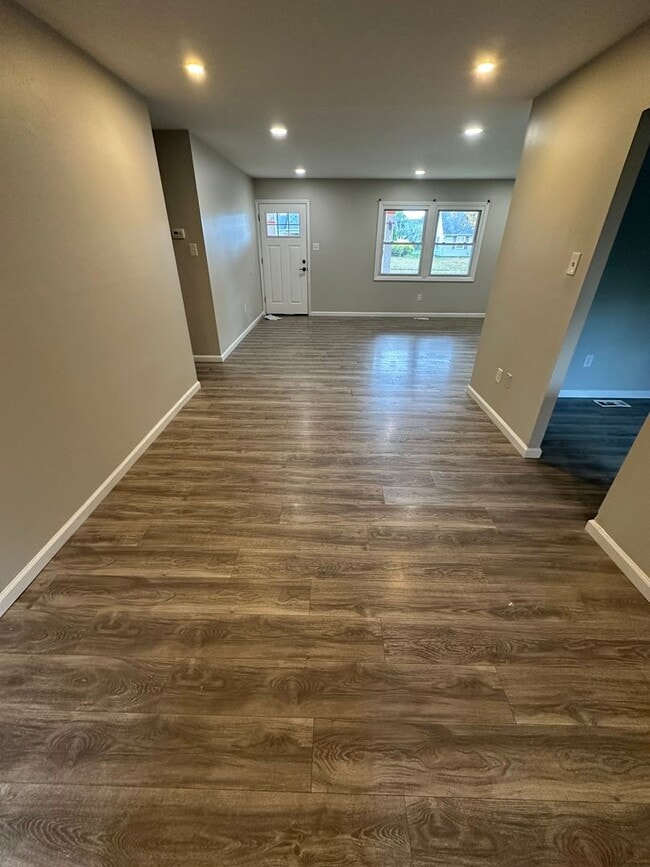 Photo - 3 Bed 2 bath Kensignton Rancher