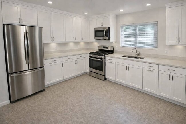 Photo - Vanguard Apartments