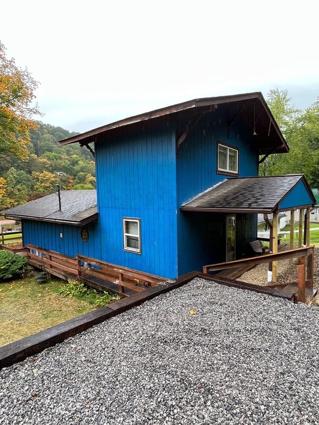 Building Photo - Coming soon! Two Bedroom Home on Austin Lake