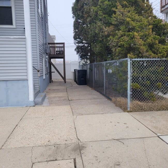 Photo - 105 N Windsor Ave