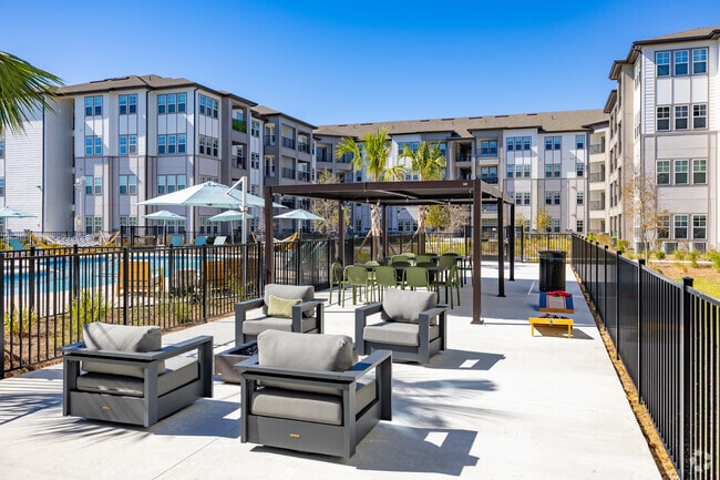 Fire Pit and Lounge Area