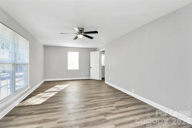 Photo - 2429 Marlowe Ave