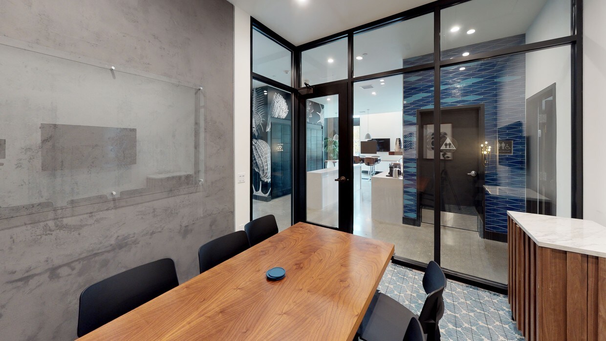 Photo - Aquatic Fourth Street Apartments