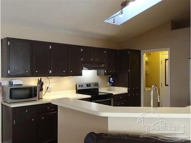 Photo - 2060 Cambridge Cir