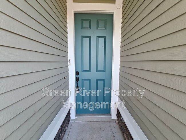 Photo - 1876 Amberly Dr