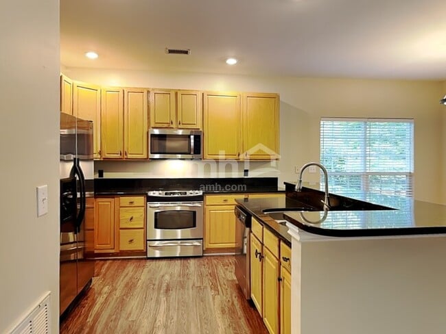 Photo - 8207 Abbottsgate Ln