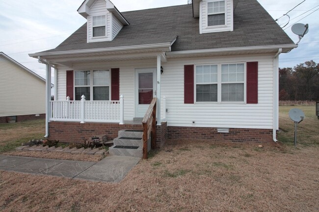 Photo - 135 Waterford Dr