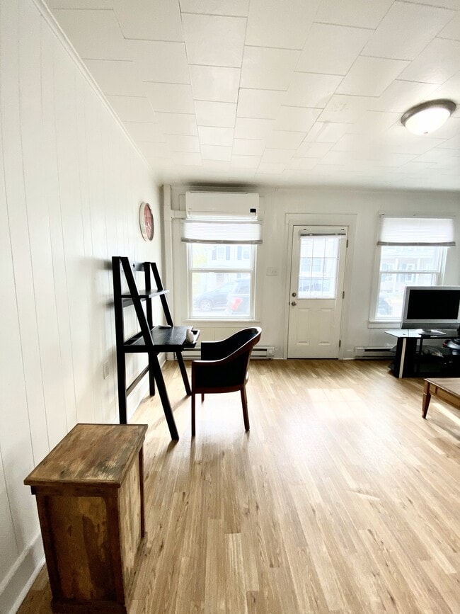 Photo - 1140 Ash St Unidad 102