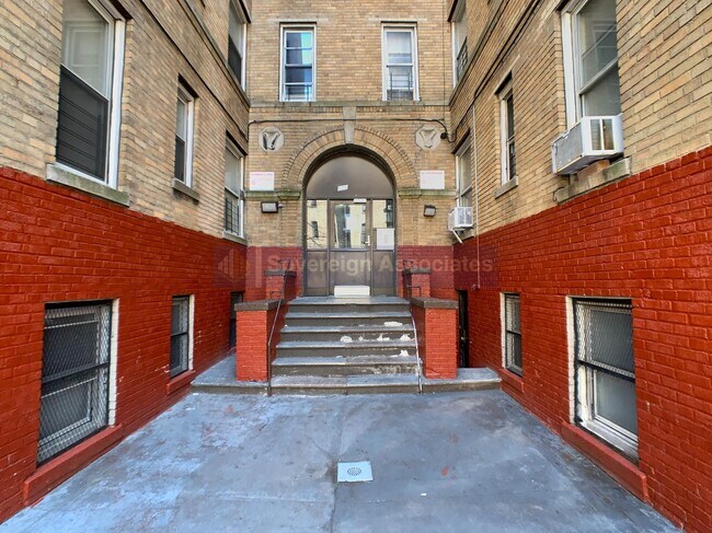 Photo - 600 West 196th Street Unit 5E