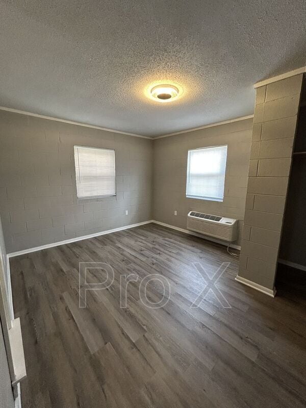 Photo - 1411 S Broadway St