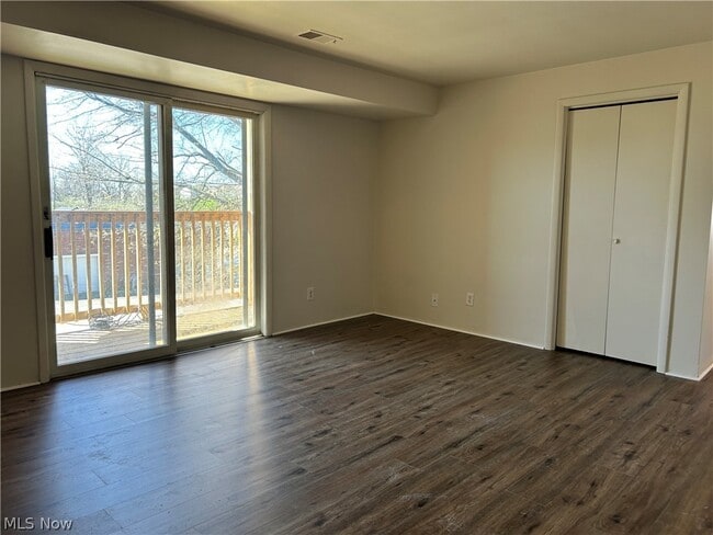 Photo - 213 Concord Ct Unit 5