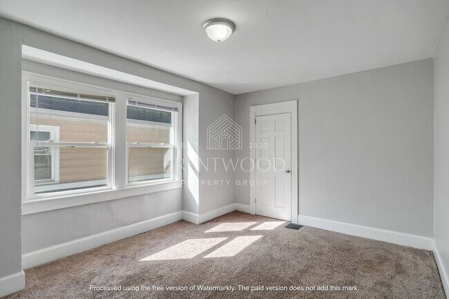 Photo - 3039 N Delaware St