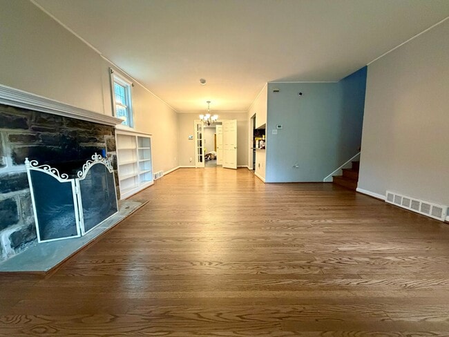 300 Winding Way