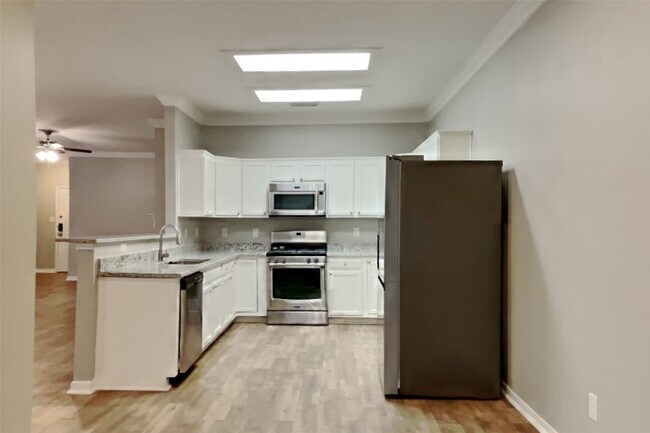 Photo - 1431 Redwood Village Cir