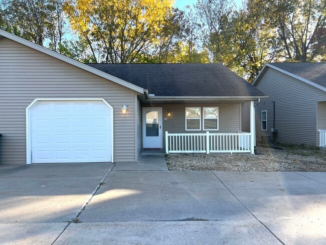 Building Photo - Argo Apartments Unit Argo 137