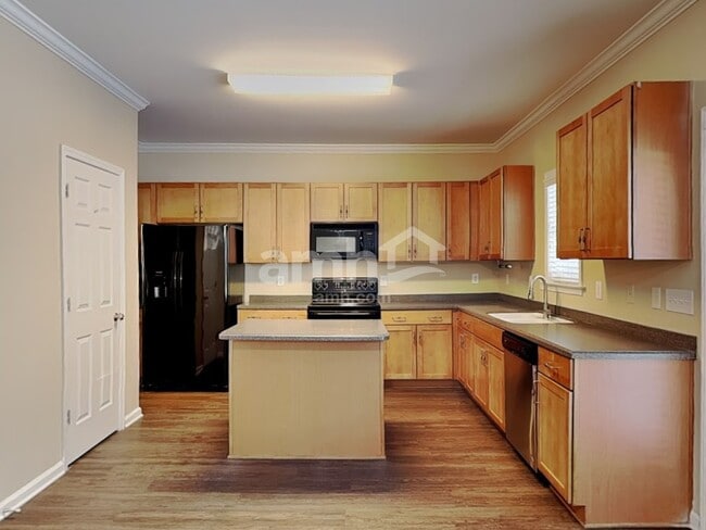 Photo - 100 Pearson Pl