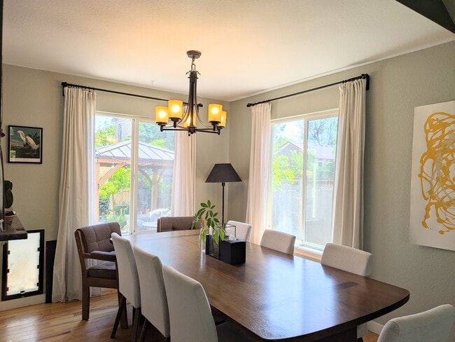 Photo - 306 Linden St