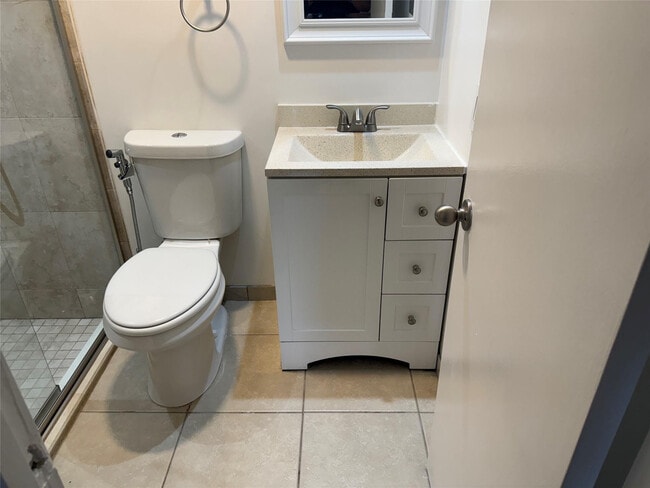 Building Photo - 6051 10th Ave N Unit 135