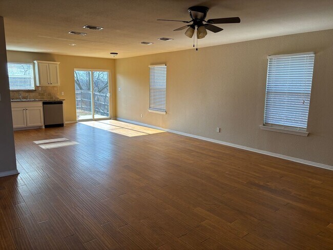 Photo - 3/2/2 in Preston Club