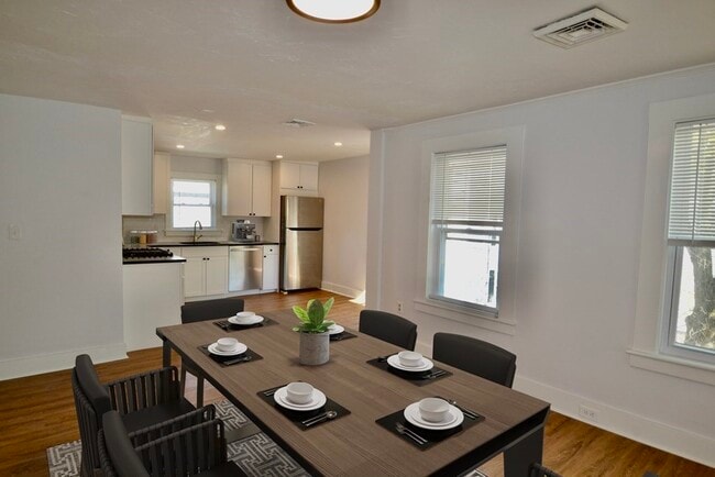 Photo - 63-65-65 Cherry St Unidad 2R