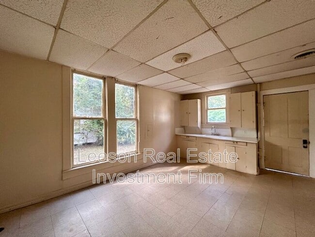 Photo - 2512 Merwin St