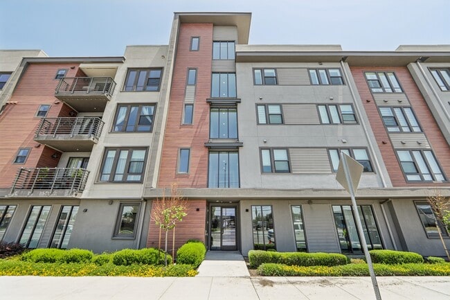 Building Photo - GBlvd