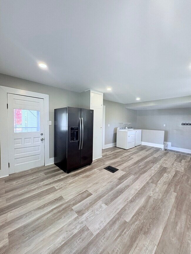 Photo - Charming 4 beds 2 baths in Delaware!