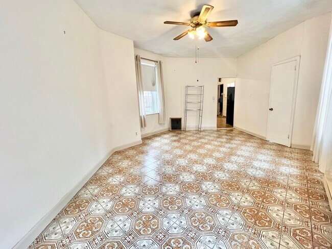 Photo - 84 N Margin St Unit 5