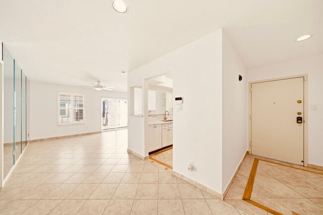 Photo - 2333 Bering Dr