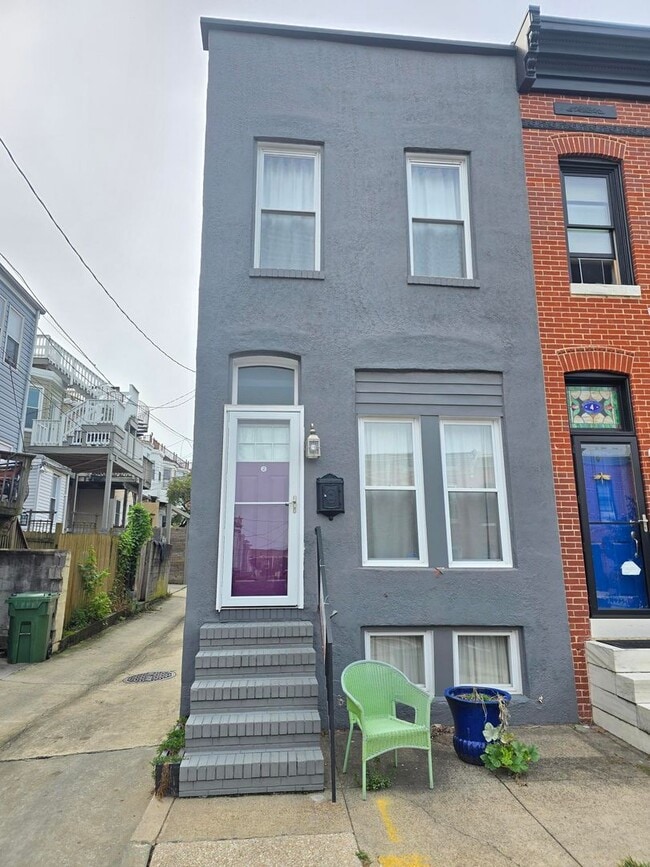 Building Photo - Beautiful 2 Bedroom 1.5 Bathrooms Patterson Park