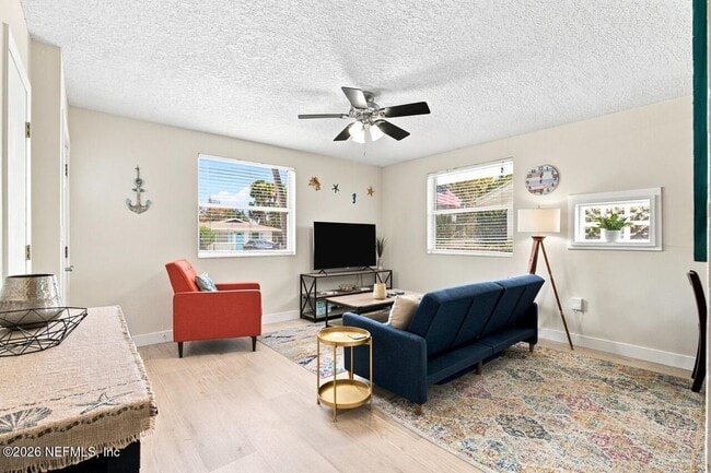 Photo - 420 7th Ave S