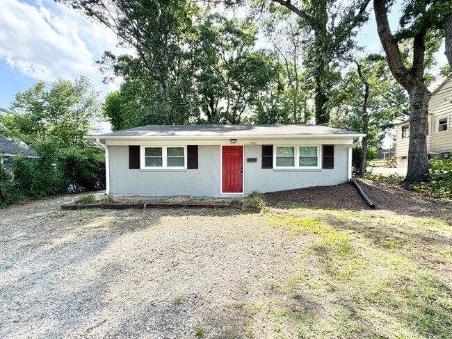 Building Photo - 2 Bedroom in Lindley Park close to UNCG