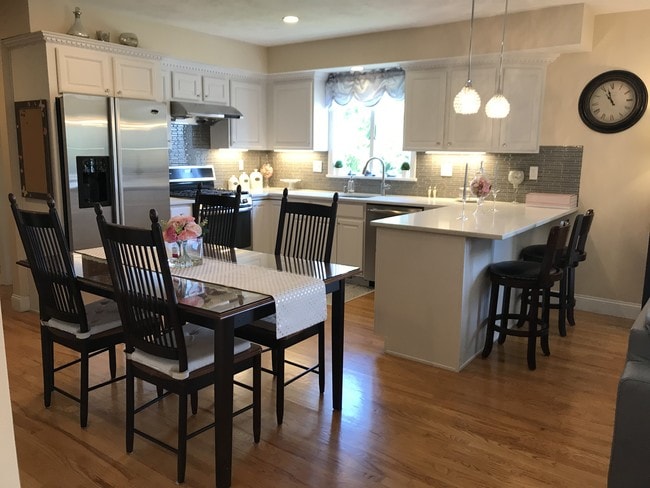 Photo - 671 Trapelo Rd