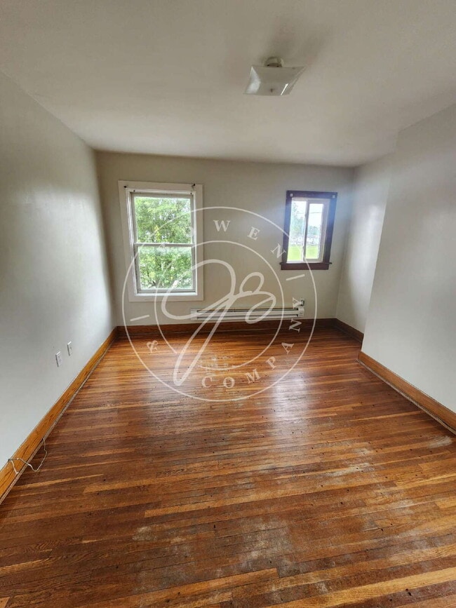 Photo - Spacious 2 bed (no living room/spacious be... Unidad #C